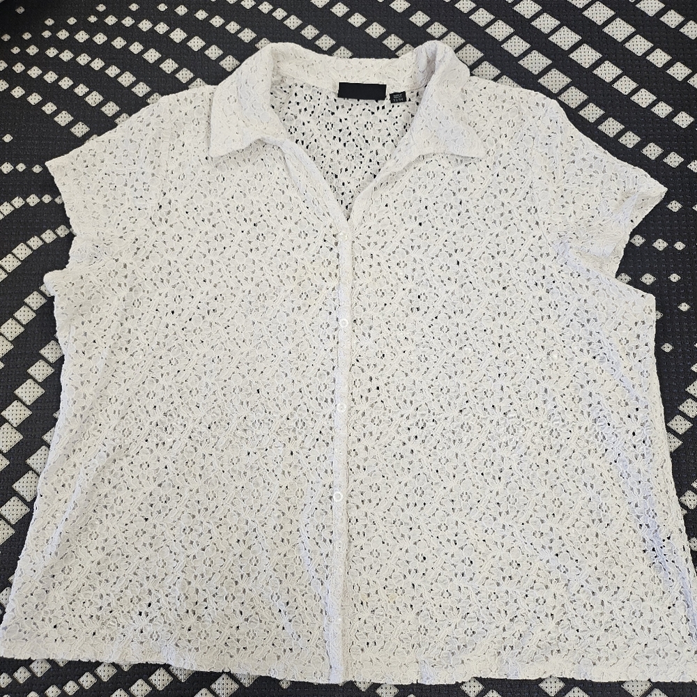 Avenue Women's Lace Buttoned Down Shirt in Plus Size